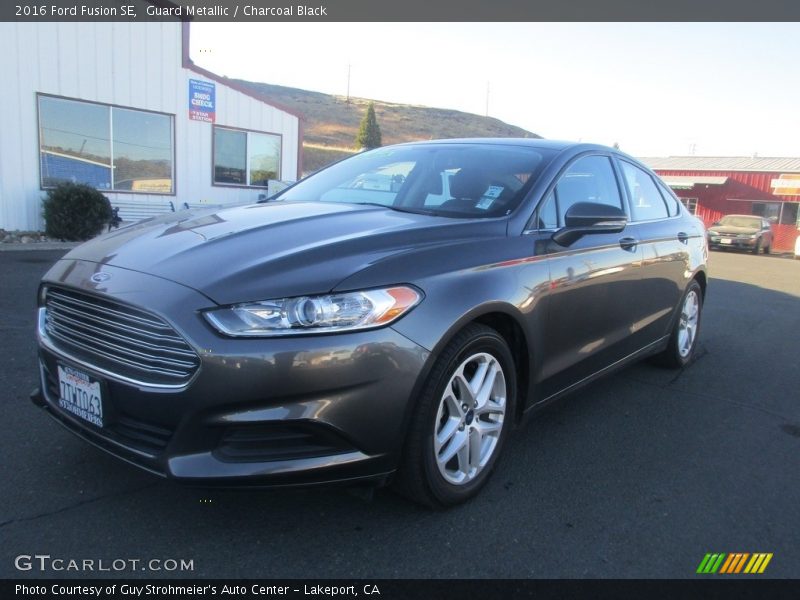 Guard Metallic / Charcoal Black 2016 Ford Fusion SE