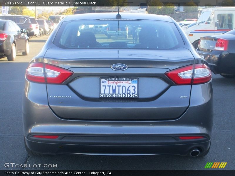 Guard Metallic / Charcoal Black 2016 Ford Fusion SE