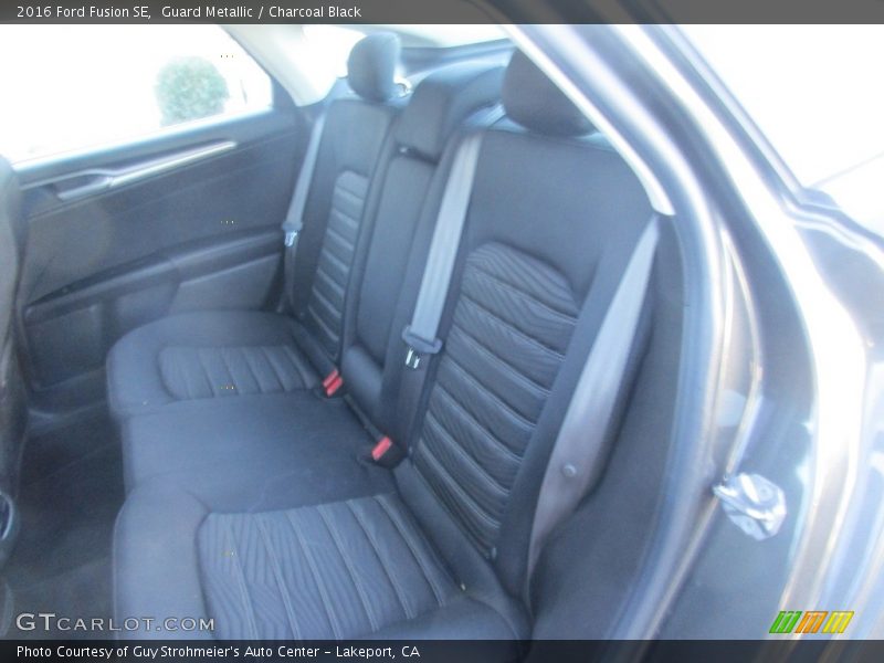 Guard Metallic / Charcoal Black 2016 Ford Fusion SE