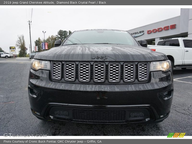 Diamond Black Crystal Pearl / Black 2019 Jeep Grand Cherokee Altitude