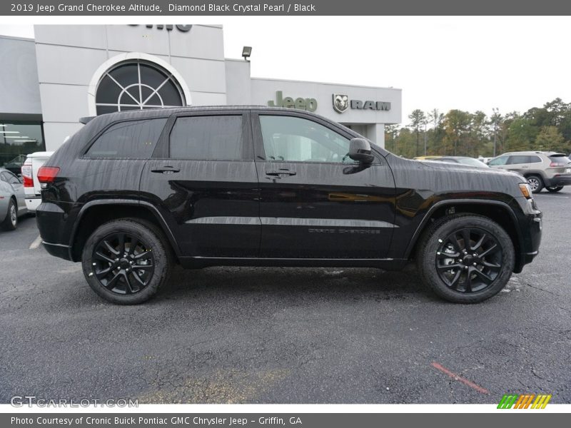  2019 Grand Cherokee Altitude Diamond Black Crystal Pearl