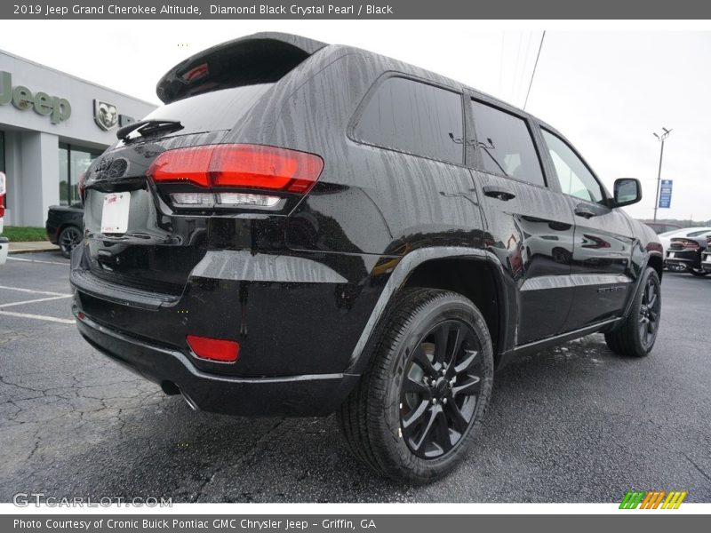 Diamond Black Crystal Pearl / Black 2019 Jeep Grand Cherokee Altitude