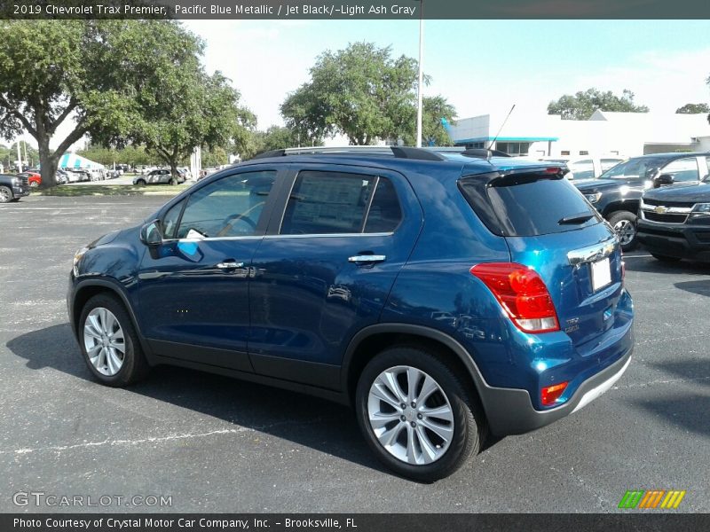 Pacific Blue Metallic / Jet Black/­Light Ash Gray 2019 Chevrolet Trax Premier