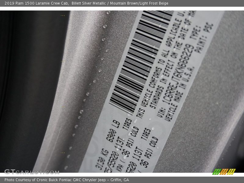 Billett Silver Metallic / Mountain Brown/Light Frost Beige 2019 Ram 1500 Laramie Crew Cab