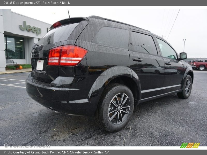 Pitch Black / Black 2018 Dodge Journey SE