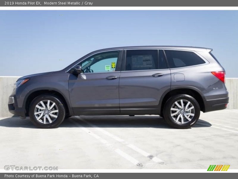 Modern Steel Metallic / Gray 2019 Honda Pilot EX
