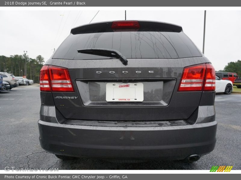 Granite Pearl / Black 2018 Dodge Journey SE