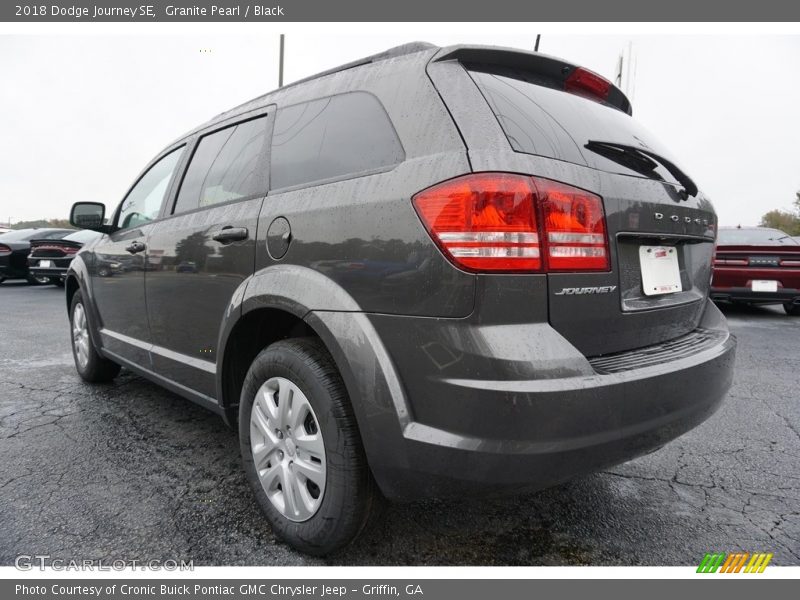 Granite Pearl / Black 2018 Dodge Journey SE