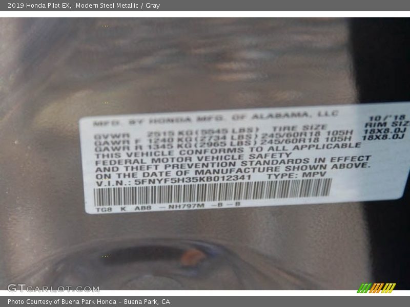 Modern Steel Metallic / Gray 2019 Honda Pilot EX