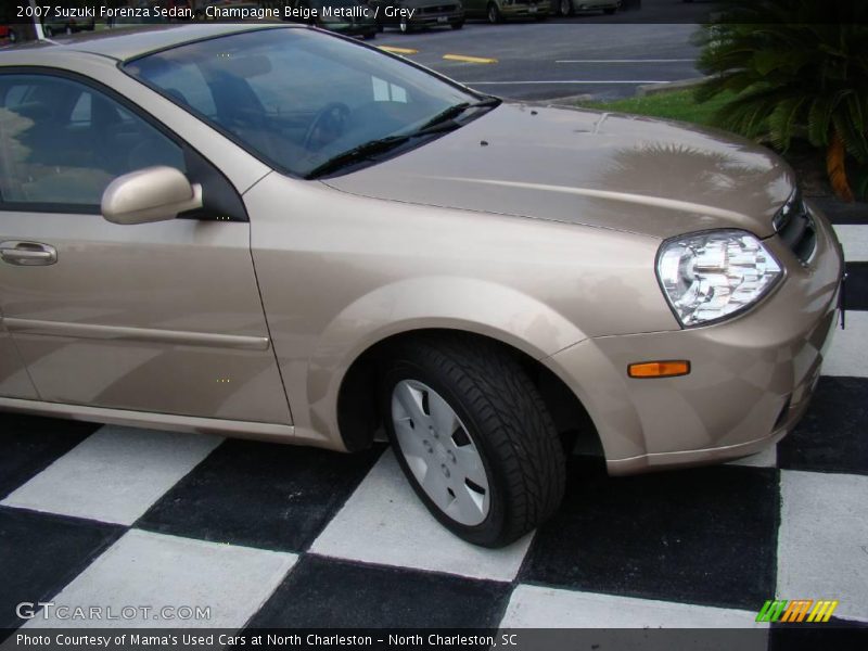 Champagne Beige Metallic / Grey 2007 Suzuki Forenza Sedan