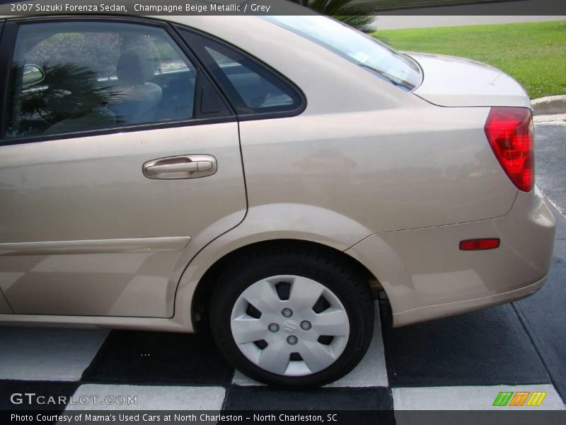 Champagne Beige Metallic / Grey 2007 Suzuki Forenza Sedan