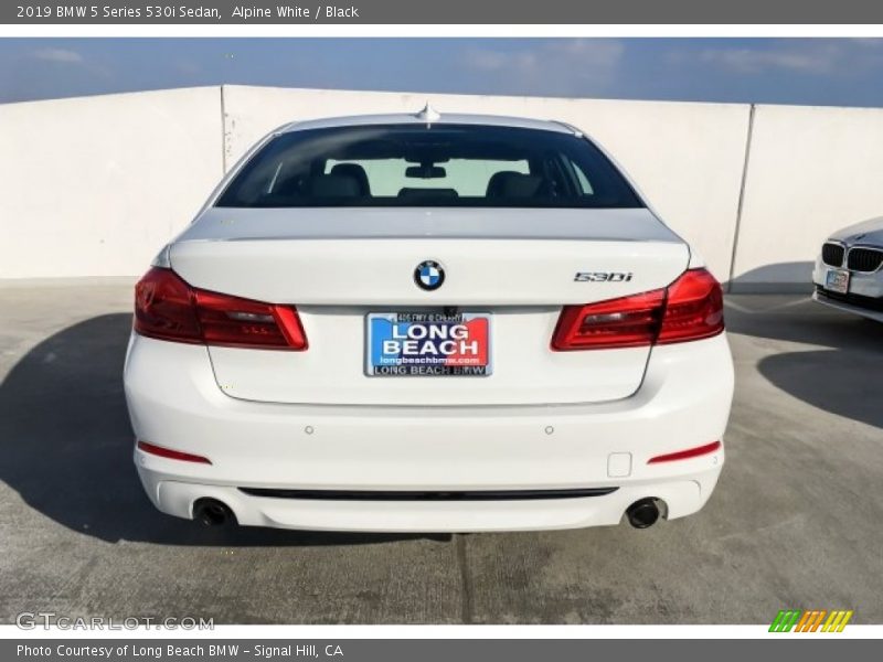 Alpine White / Black 2019 BMW 5 Series 530i Sedan