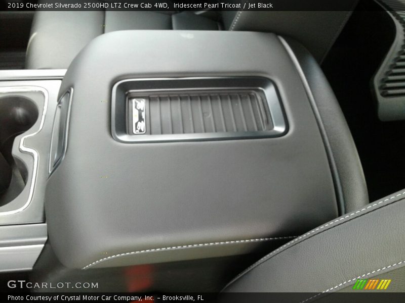 Iridescent Pearl Tricoat / Jet Black 2019 Chevrolet Silverado 2500HD LTZ Crew Cab 4WD