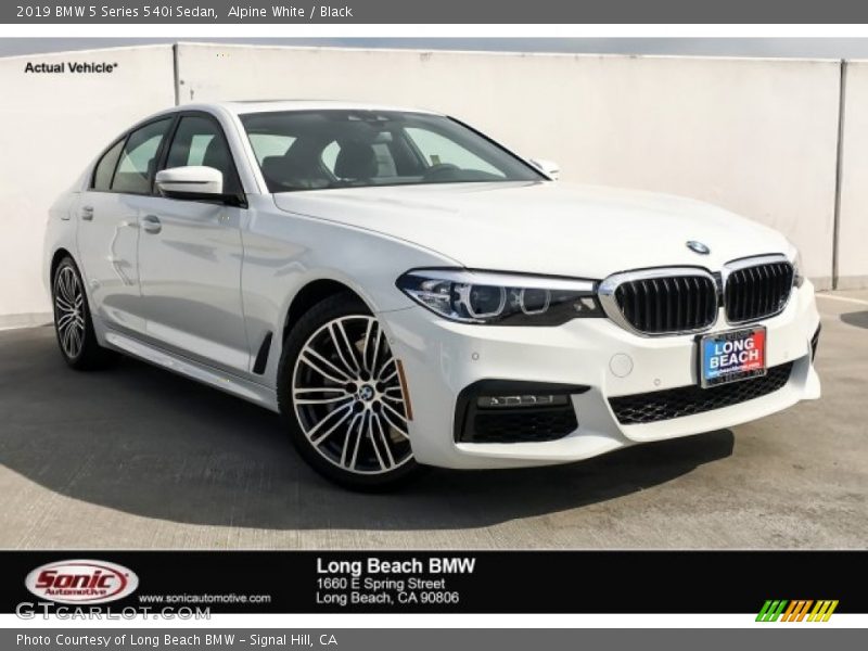 Alpine White / Black 2019 BMW 5 Series 540i Sedan