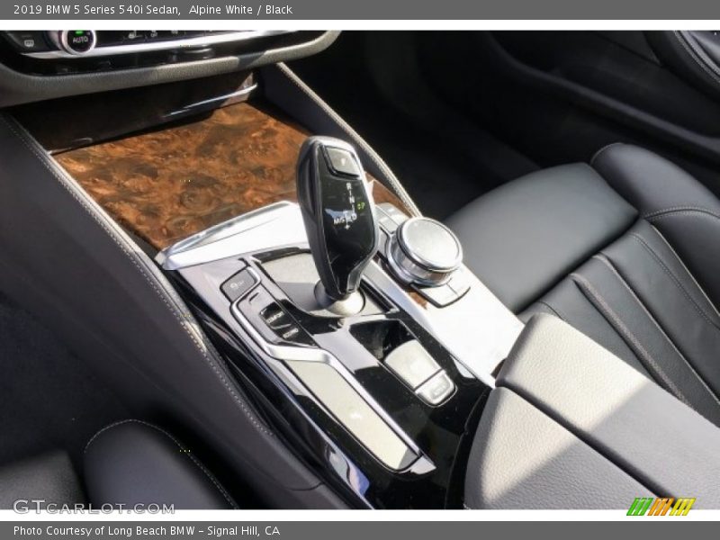 Alpine White / Black 2019 BMW 5 Series 540i Sedan