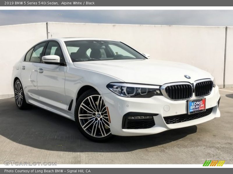 Alpine White / Black 2019 BMW 5 Series 540i Sedan