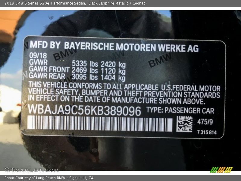 Black Sapphire Metallic / Cognac 2019 BMW 5 Series 530e iPerformance Sedan