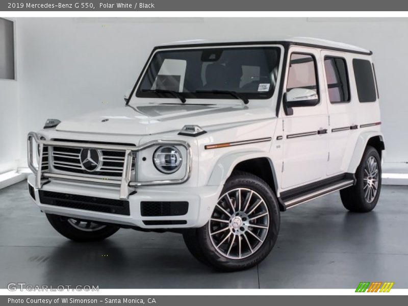 Front 3/4 View of 2019 G 550