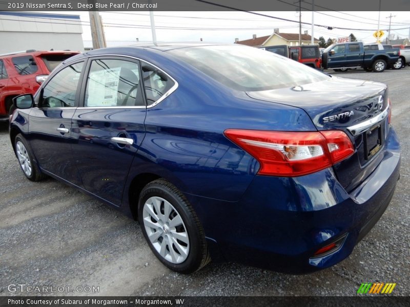 Deep Blue Pearl / Charcoal 2019 Nissan Sentra S