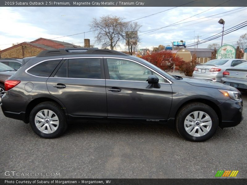 Magnetite Gray Metallic / Titanium Gray 2019 Subaru Outback 2.5i Premium