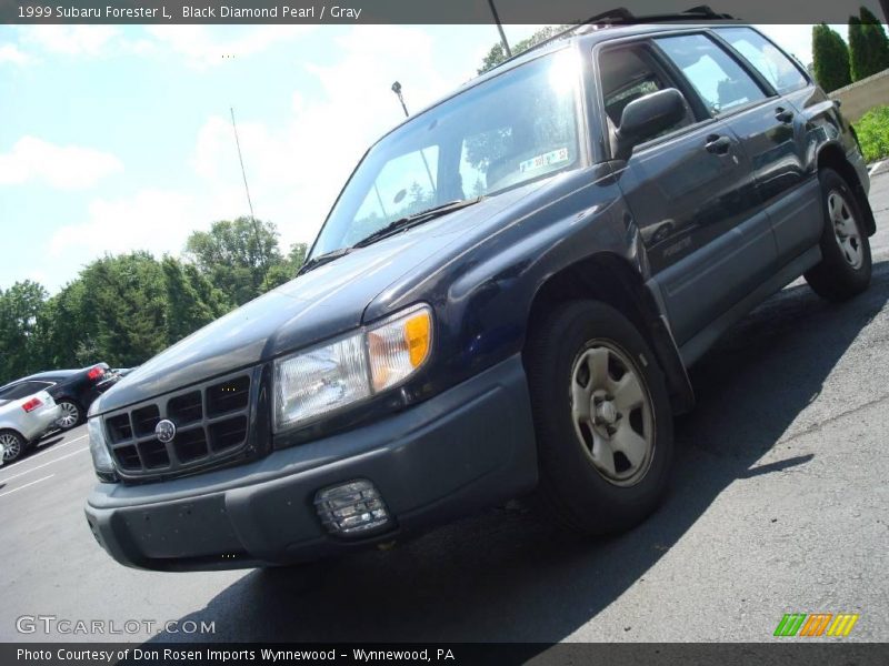 Black Diamond Pearl / Gray 1999 Subaru Forester L