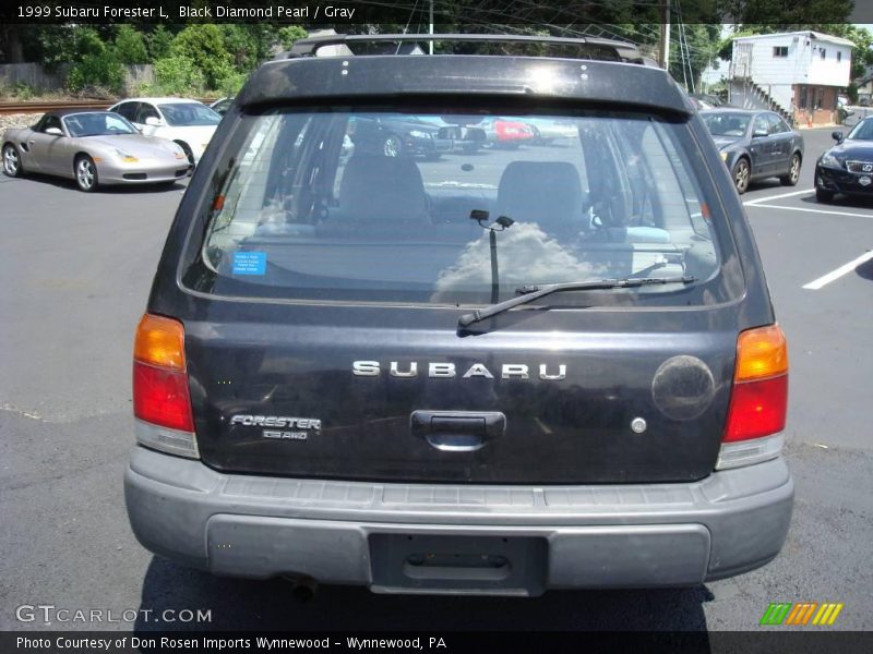 Black Diamond Pearl / Gray 1999 Subaru Forester L