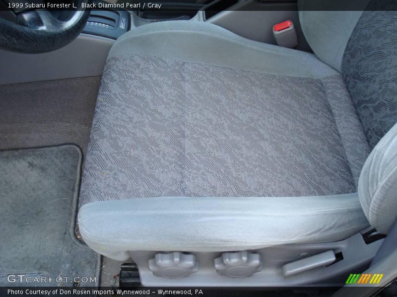 Black Diamond Pearl / Gray 1999 Subaru Forester L