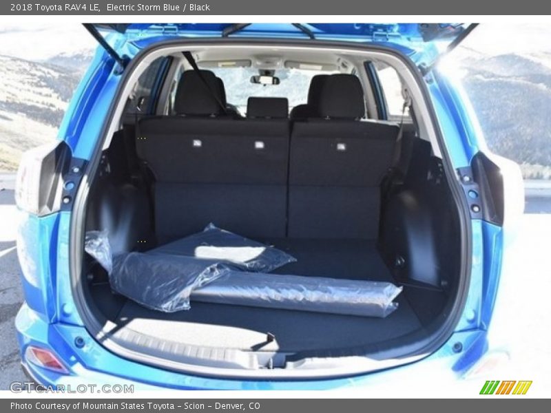 Electric Storm Blue / Black 2018 Toyota RAV4 LE