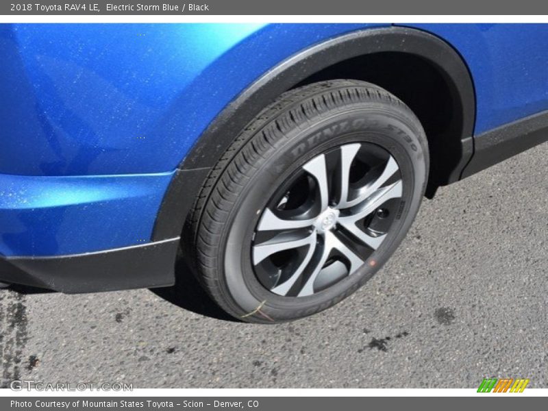 Electric Storm Blue / Black 2018 Toyota RAV4 LE