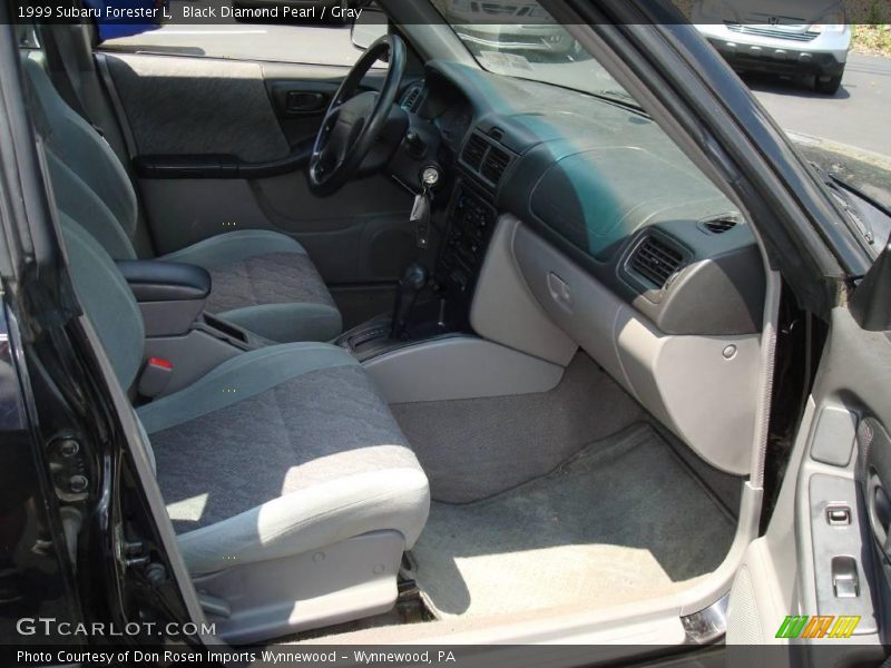 Black Diamond Pearl / Gray 1999 Subaru Forester L