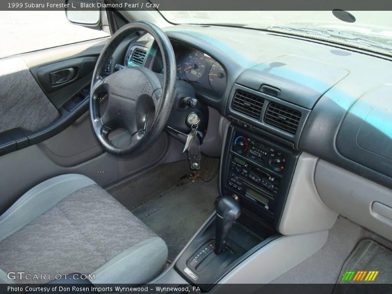 Black Diamond Pearl / Gray 1999 Subaru Forester L