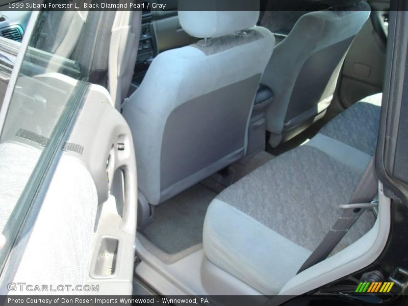 Black Diamond Pearl / Gray 1999 Subaru Forester L