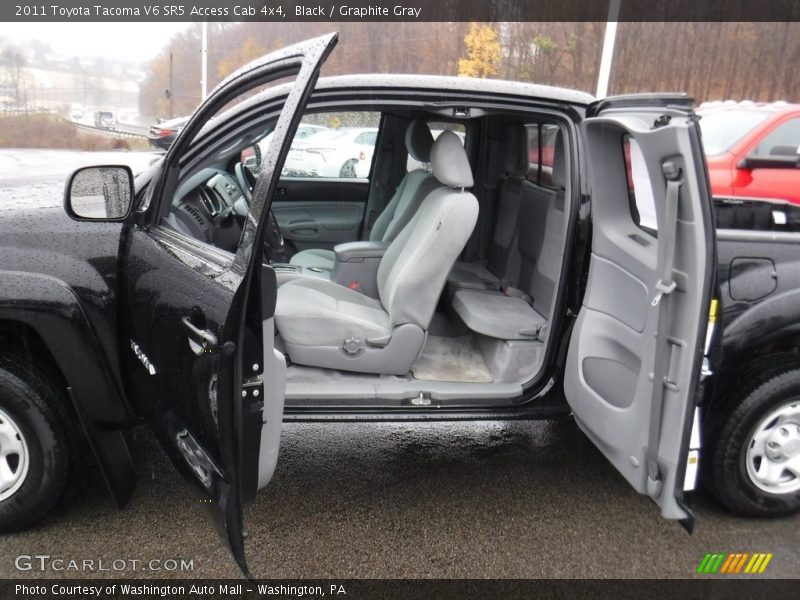 Black / Graphite Gray 2011 Toyota Tacoma V6 SR5 Access Cab 4x4