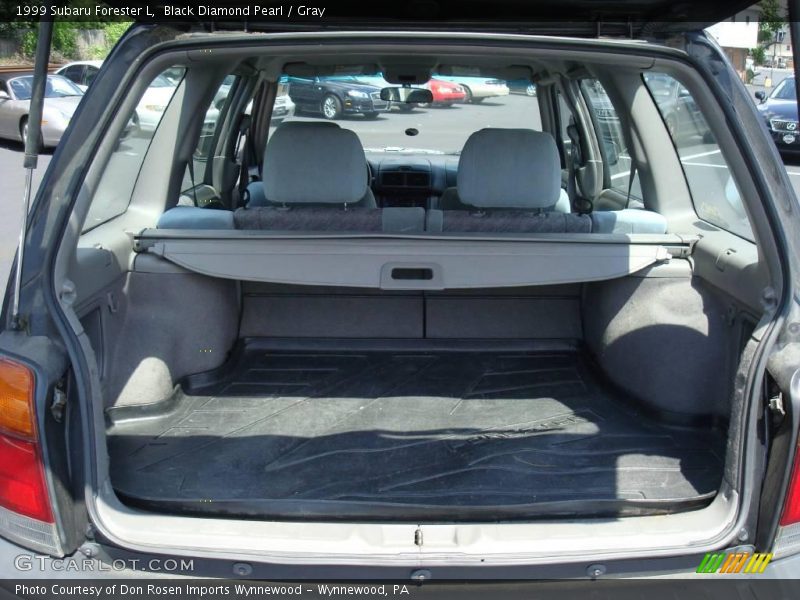 Black Diamond Pearl / Gray 1999 Subaru Forester L
