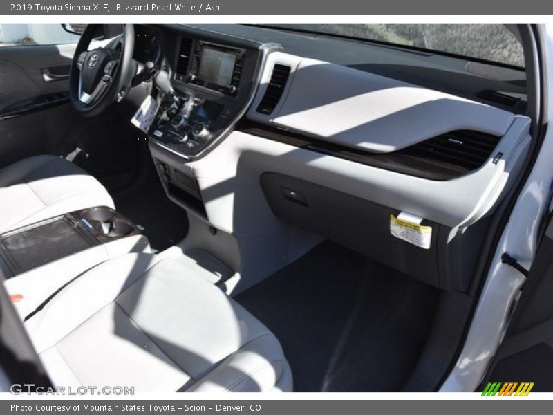 Blizzard Pearl White / Ash 2019 Toyota Sienna XLE