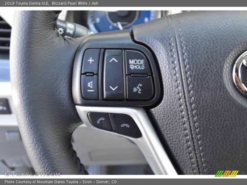 Blizzard Pearl White / Ash 2019 Toyota Sienna XLE