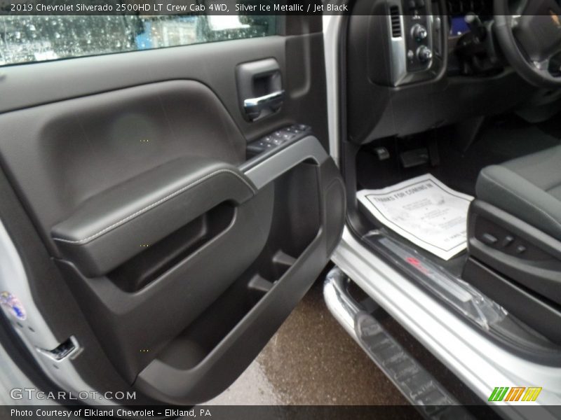 Silver Ice Metallic / Jet Black 2019 Chevrolet Silverado 2500HD LT Crew Cab 4WD