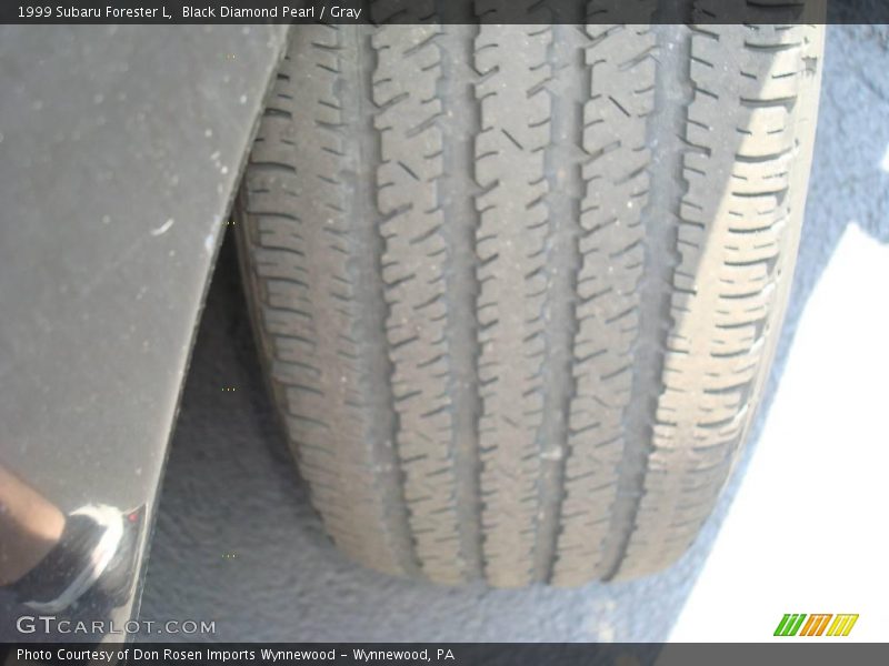 Black Diamond Pearl / Gray 1999 Subaru Forester L