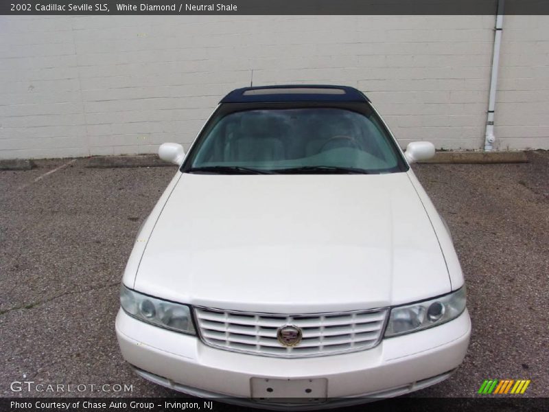 White Diamond / Neutral Shale 2002 Cadillac Seville SLS