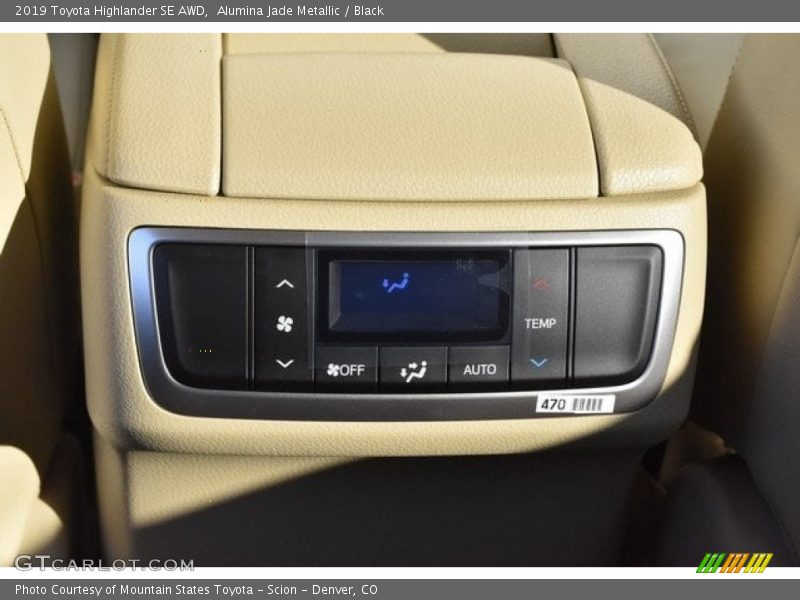 Alumina Jade Metallic / Black 2019 Toyota Highlander SE AWD
