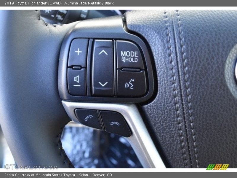 Alumina Jade Metallic / Black 2019 Toyota Highlander SE AWD