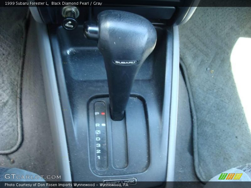 Black Diamond Pearl / Gray 1999 Subaru Forester L