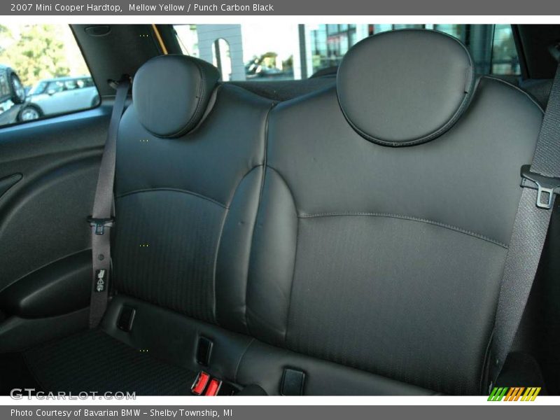 Mellow Yellow / Punch Carbon Black 2007 Mini Cooper Hardtop