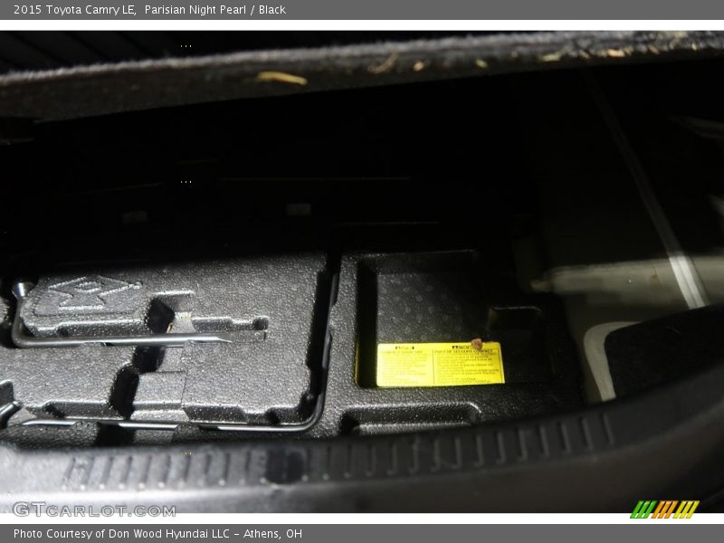 Parisian Night Pearl / Black 2015 Toyota Camry LE