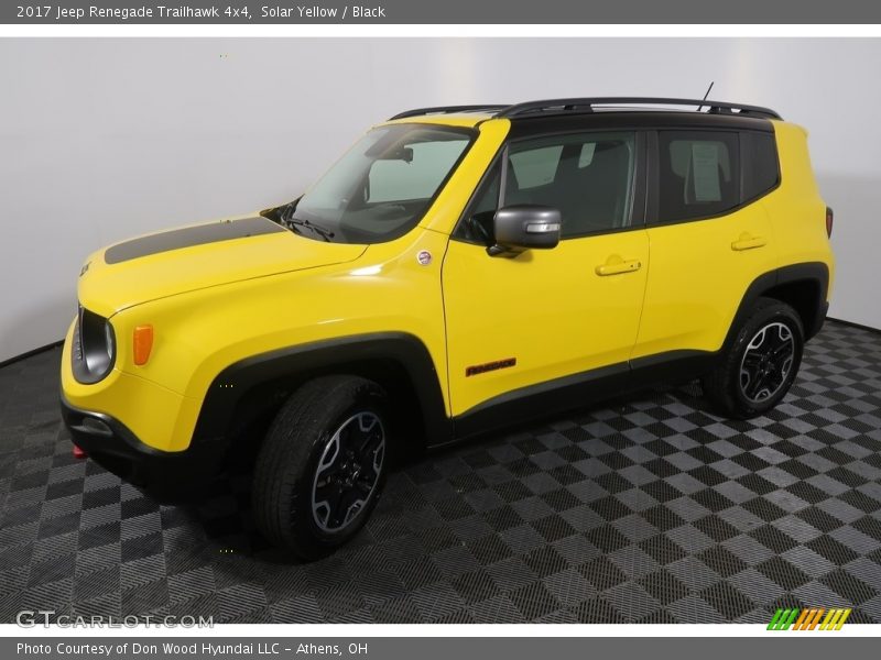Solar Yellow / Black 2017 Jeep Renegade Trailhawk 4x4
