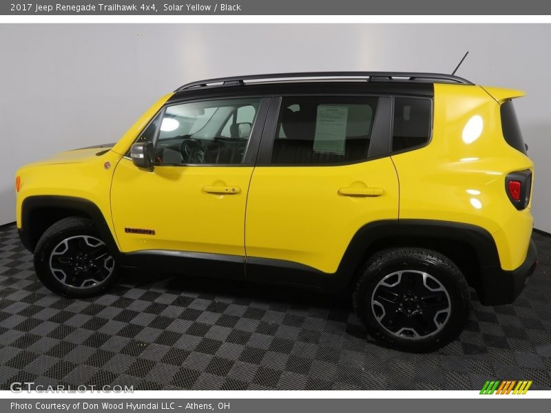 Solar Yellow / Black 2017 Jeep Renegade Trailhawk 4x4