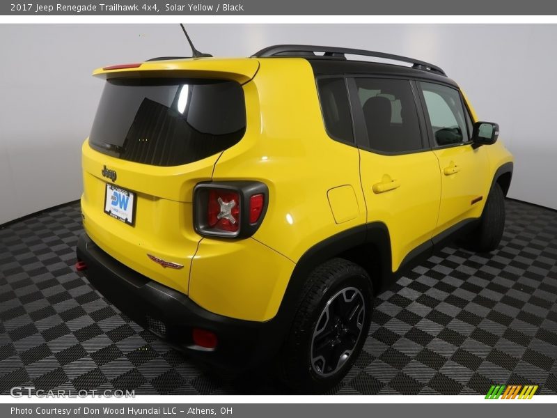 Solar Yellow / Black 2017 Jeep Renegade Trailhawk 4x4