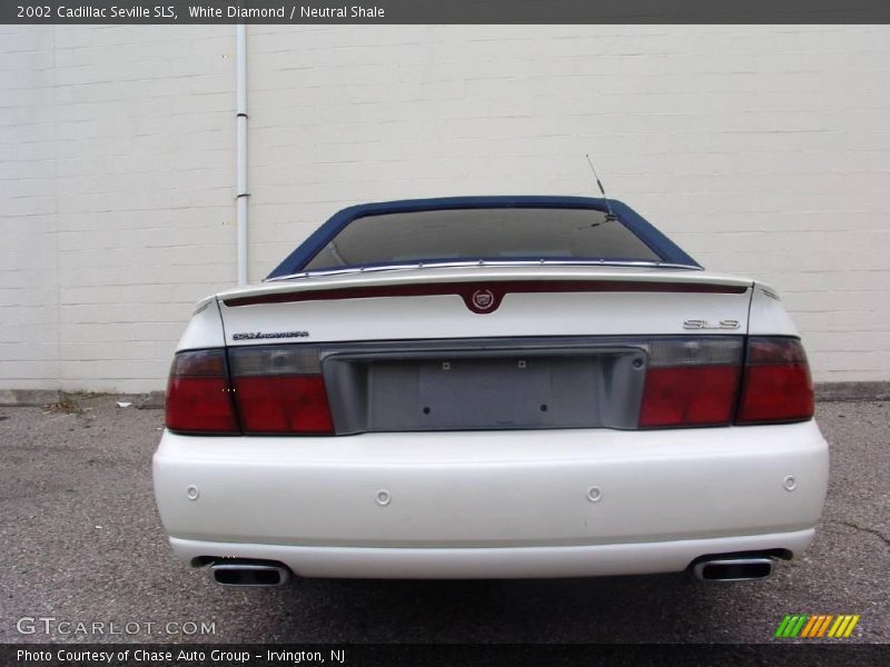 White Diamond / Neutral Shale 2002 Cadillac Seville SLS