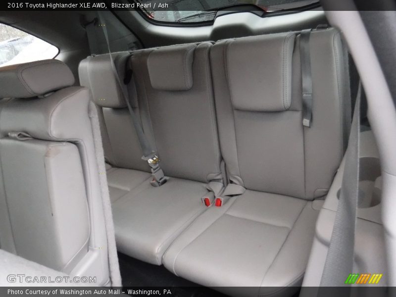 Blizzard Pearl / Ash 2016 Toyota Highlander XLE AWD