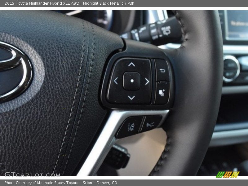 Midnight Black Metallic / Ash 2019 Toyota Highlander Hybrid XLE AWD